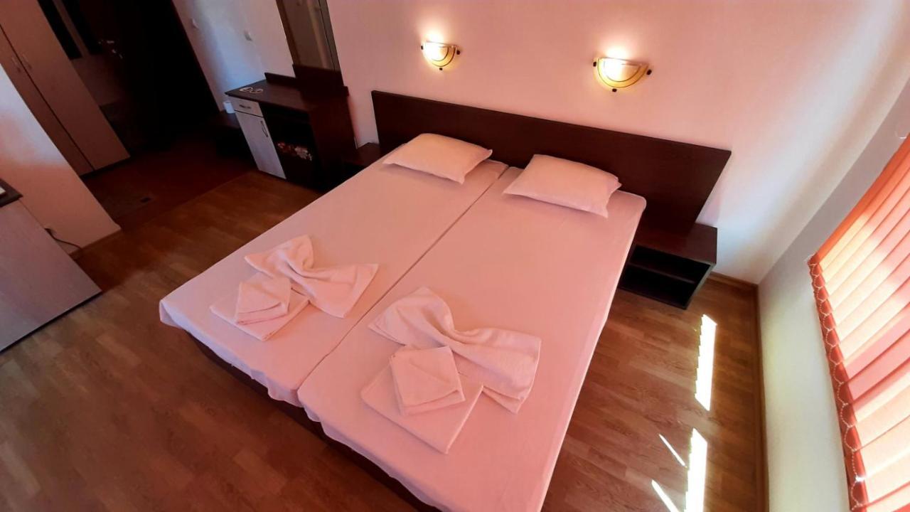 Adri Guest House ネセバル エクステリア 写真