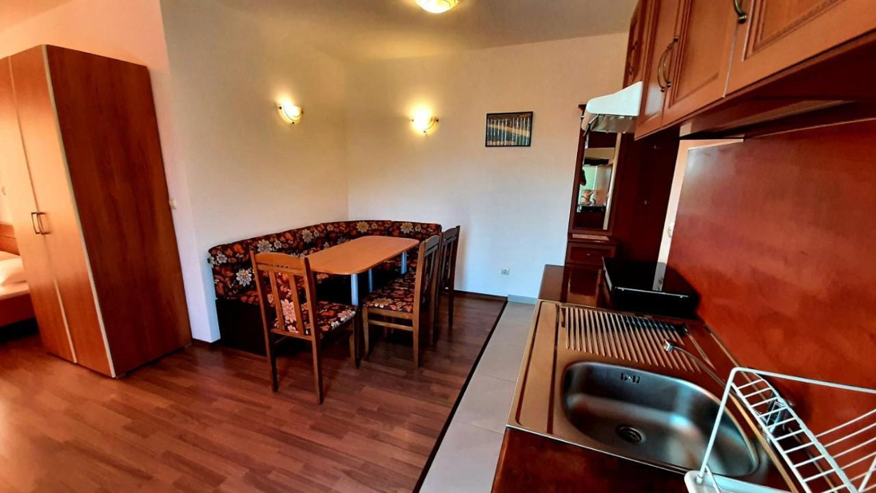 Adri Guest House ネセバル エクステリア 写真