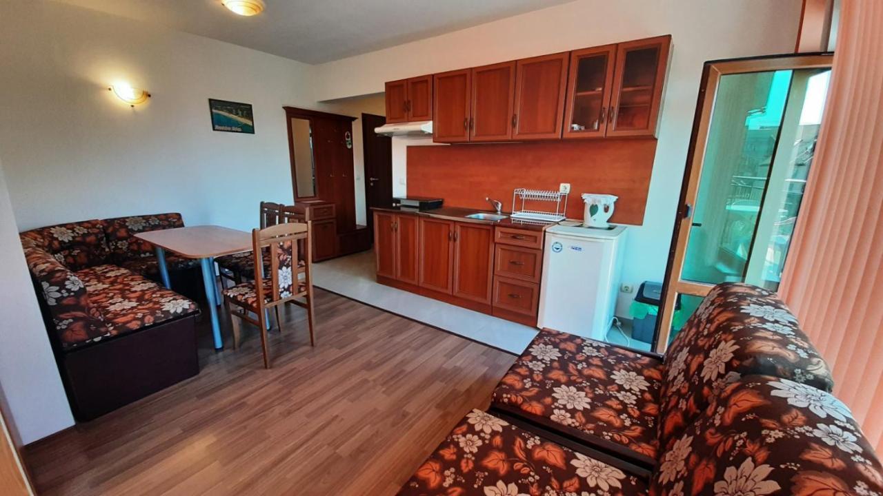 Adri Guest House ネセバル エクステリア 写真